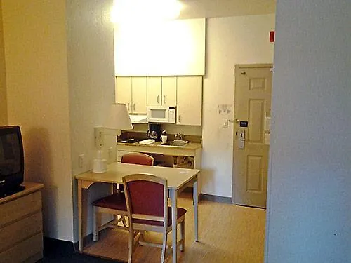Studio 6 Charlotte Airport Hotel