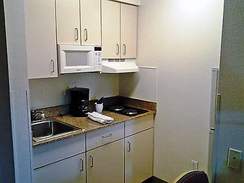 **  Studio 6 Charlotte Airport Hotel United States